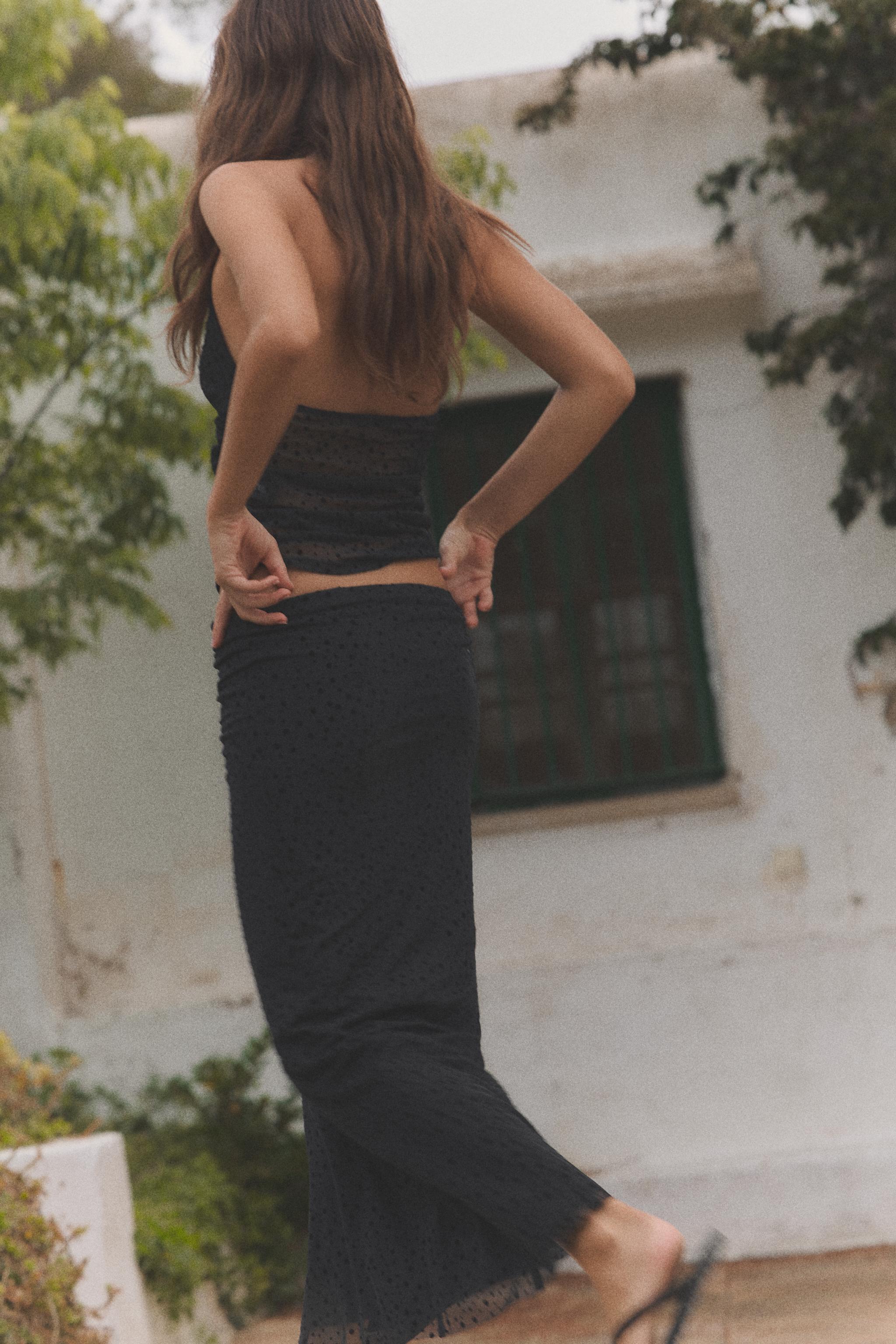 SWISS DOT MIDI SKIRT